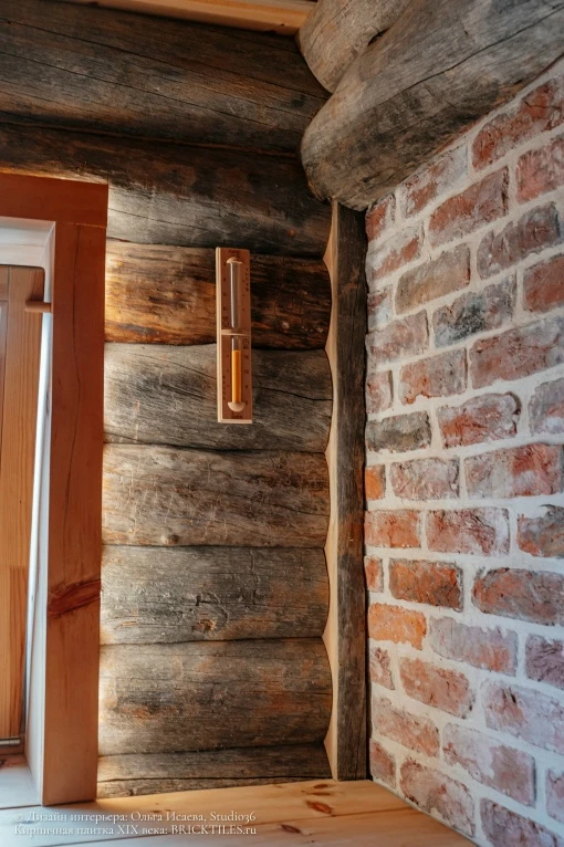Внутренняя отделка бани полубревном из сосны кело