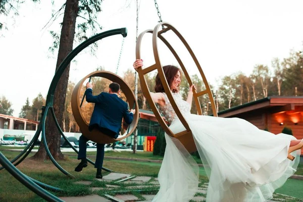 Фото Видеооператор и фотограф. Любые торжества. Качественно