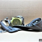 Ремень безопасности (передний) - Toyota Hiace ) RZH102V