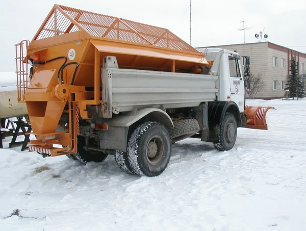 Фото Пескоразбрасыватель на а/м Камаз 5511/55111