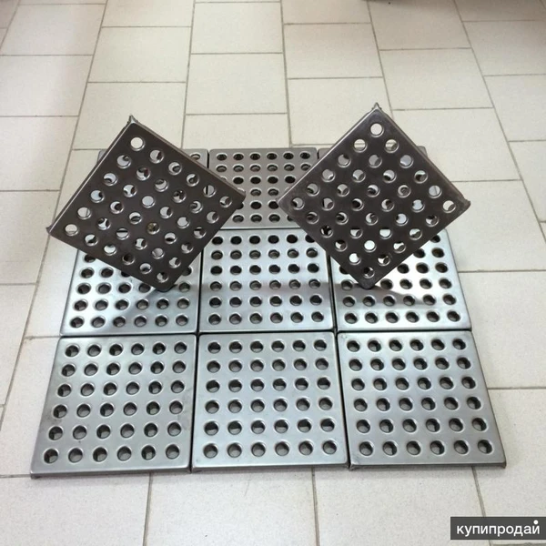 Фото Плитка напольная металлическая для цехов