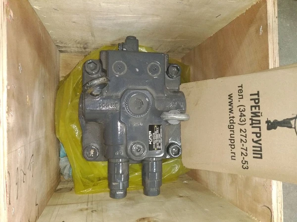 Фото 4419718 Гидромотор поворота ZX330-1