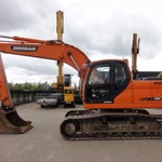 Предлагаем Услуги ГУСЕНИЧНЫЙ ЭКСКАВАТОР DOOSAN DX225LCA