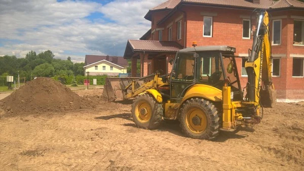 Фото Сдаю в аренду экскаватор погрузчик New Holland B115