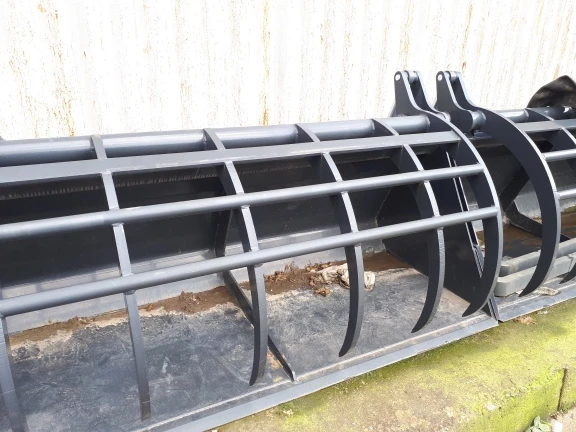 Фото Ковш с захватом Stoll Германия Штолль на фронтальный навесной погрузчик с еврорамкой