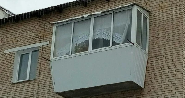 Фото Белоснежные балконы купе.