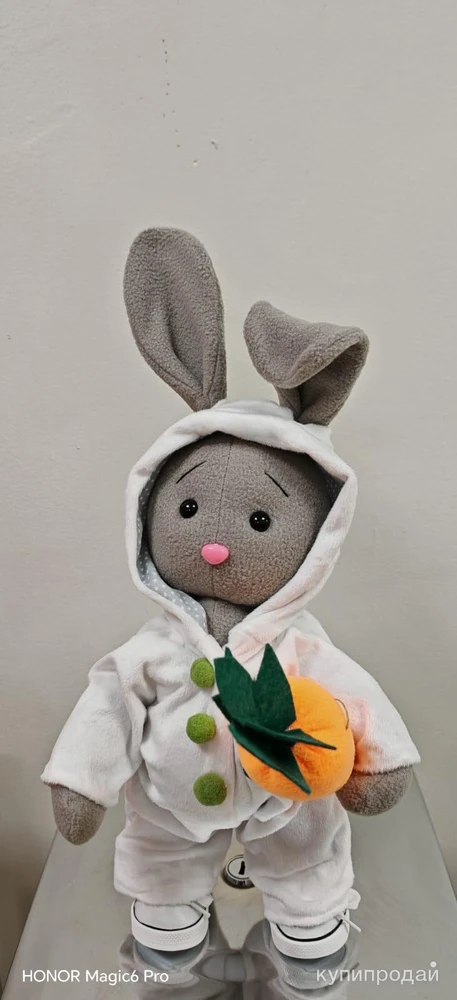 Фото Зайка с морковкой