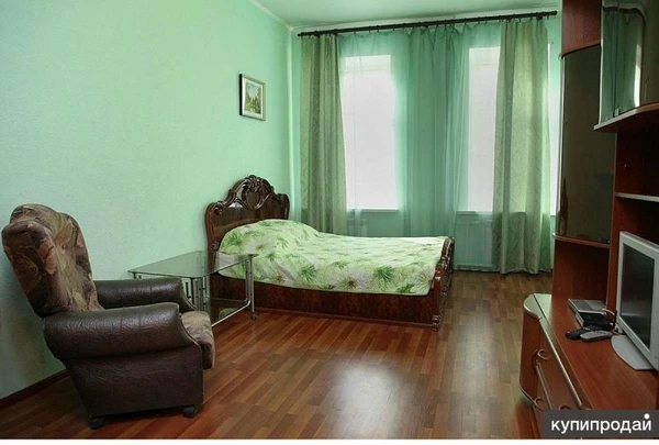 Фото Сдаю 1-комн. квартиру на пр. Ленина, 17, посуточно (на часы, ночь, сутки)