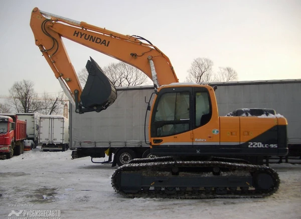 Фото Экскаватор Hyundai R220LC-9S аналог Doosan. В наличии