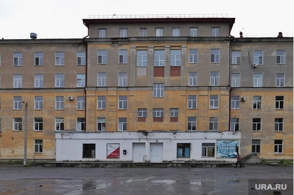 Фото Нанять кровельщиков на металлочерепицу