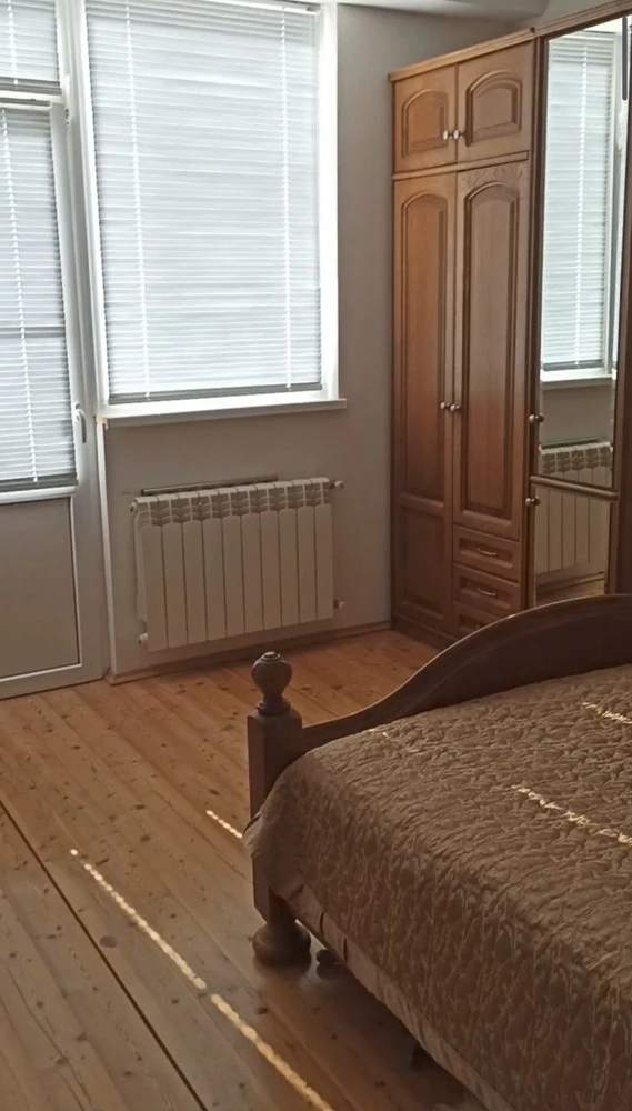 Фото Сдаю 2 комнаты в 3 комнатной квартире на море