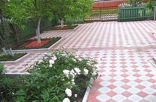 Фото Укладка тротуарной плитки