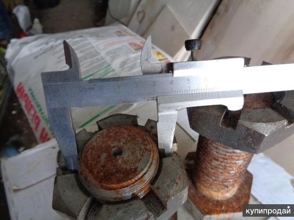 Фото Продаем болты с гайками черные М48 на 110 класс прочности 8-8