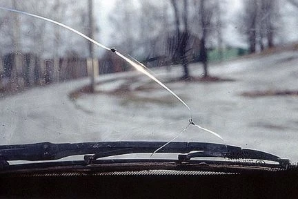 Фото Ремонт трещин лобового стекла в Отрадном