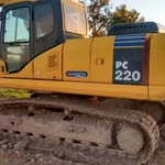 Экскаватор гусеничный Komatsu 220