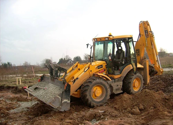 Фото Аренда экскаватора-погрузчика JCB 3CX