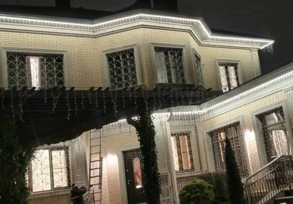 Фото Украшение зданий гибким неоном – Ростов-на-Дону