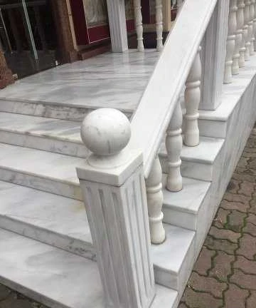 Фото Лестница из мрамора
