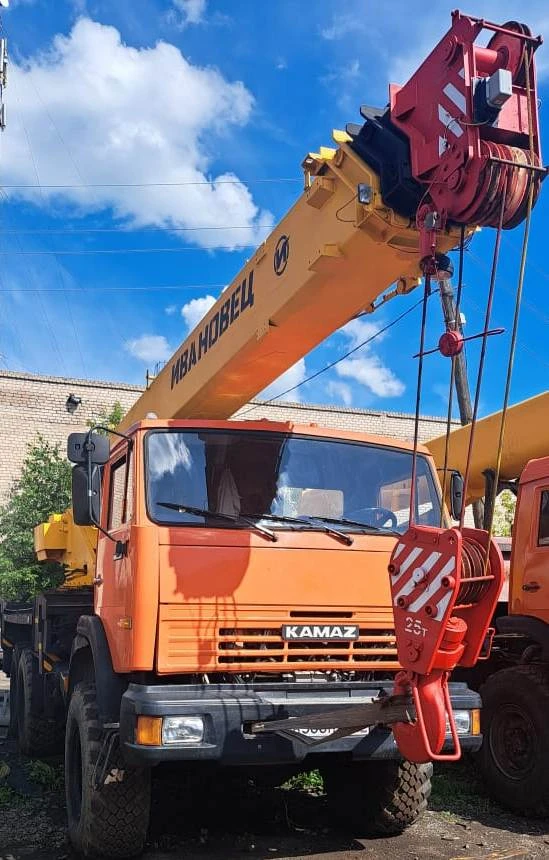 Фото Продам автокран Ивановец,КАМАЗ, 6х6, 2013г/в,25тн,22м цена 2 949 099 рублей