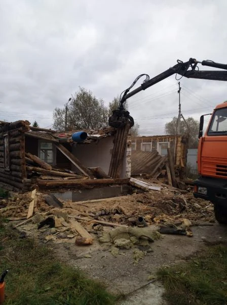Фото вывоз мусора камазом с грейфером