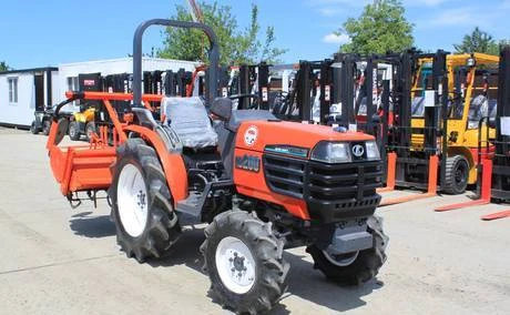 Фото Японский мини трактор Kubota GB200D