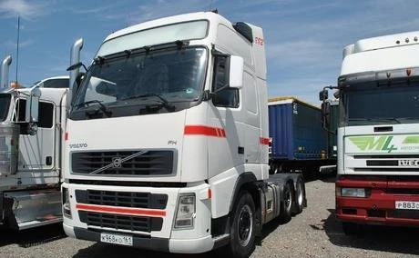 Фото Седельный тягач Volvo FH13 2007 года