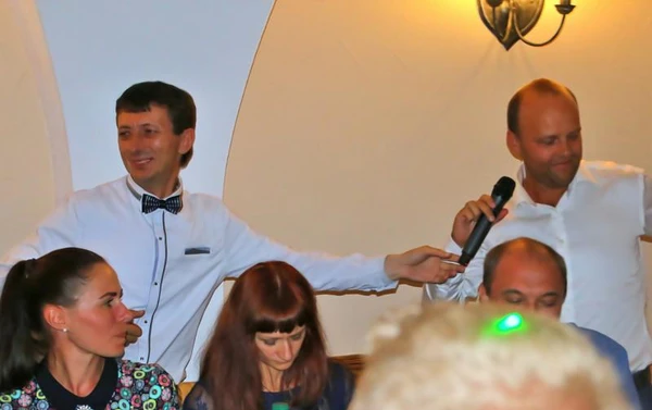 Фото Московский ведущий и певец + DJ на Ваш праздник!