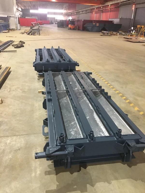 Фото Металлоформы лестничных маршей, площадок и ступеней