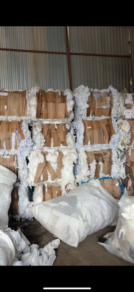 Фото Отходы синтепона