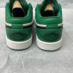 Фото №3 Кроссовки Air Jordan