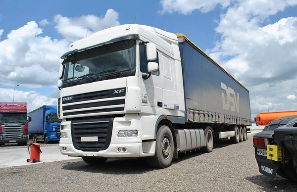 Фото DAF XF 105.460 Space Cab 2013 г.в.