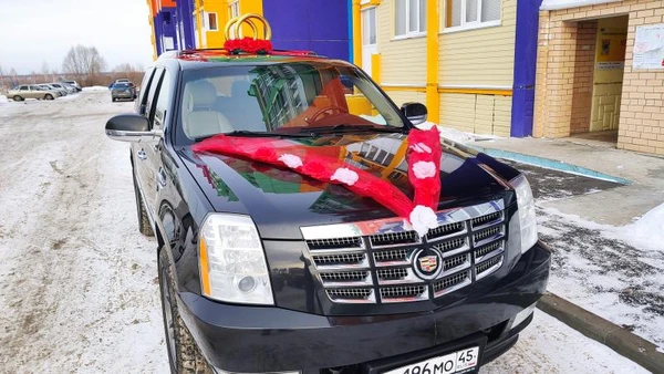 Фото Аренда авто Кадиллак на свадьбу + украшения