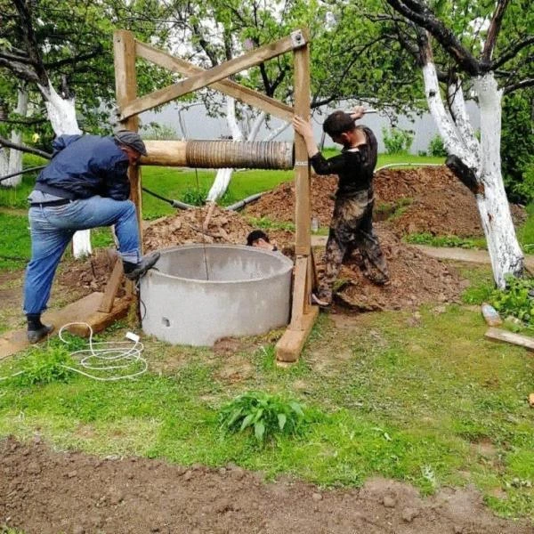 Фото Копка колодца