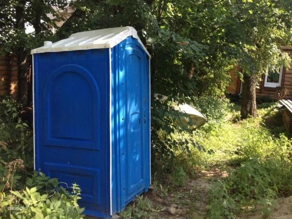 Фото Аренда, установка и обслуживание биотуалетов.