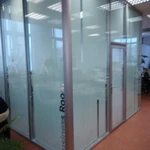 Фото №7 Тонирование перегородок в офисе