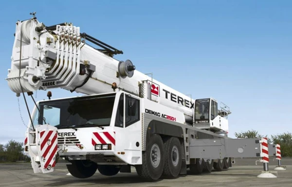 Фото Аренда автокрана 250 тонн - Terex Demag AC 250