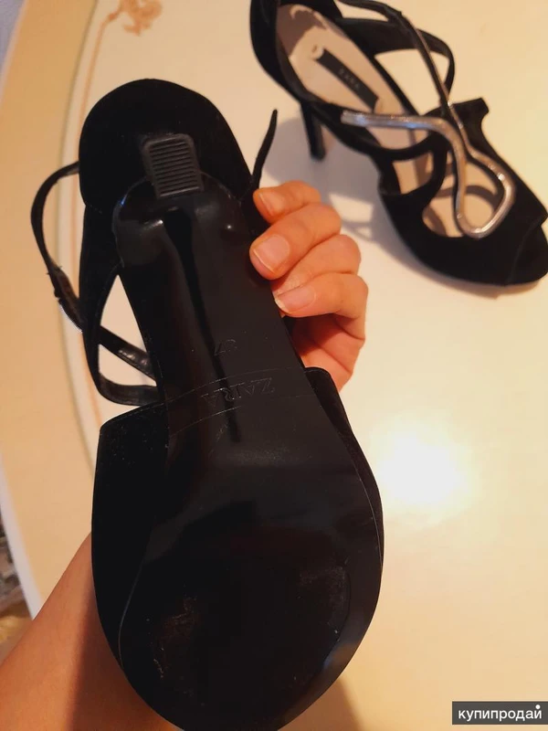 Фото Босоножки бархатные