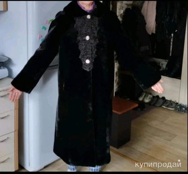 Фото Мутоновая шуба, с норковым воротником