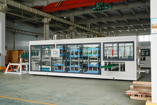 Фото Теромоформовочное оборудование для упаковки, коррексов, лотков, стаканчиков (Китай, Турция)