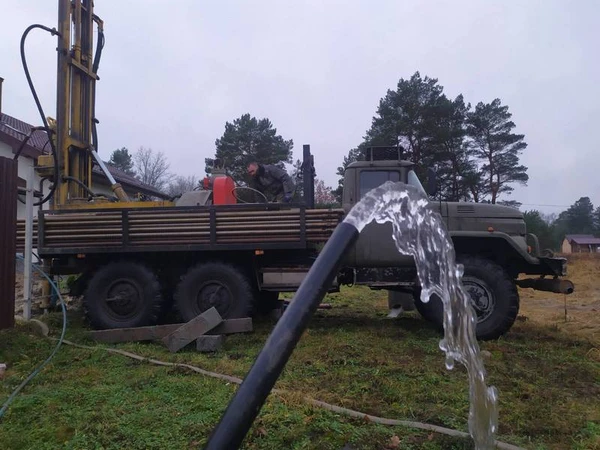 Фото Бурение скважин на воду с обустройством