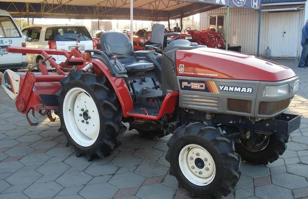 Фото Японский минитрактор Yanmar F 180 D