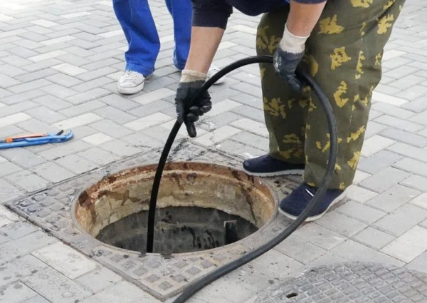 Фото Прочистка канализации, устранение засора в Ватутинках