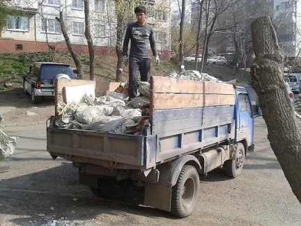 Фото Вывоз строительного,бытового мусора,демонтаж,разбор
