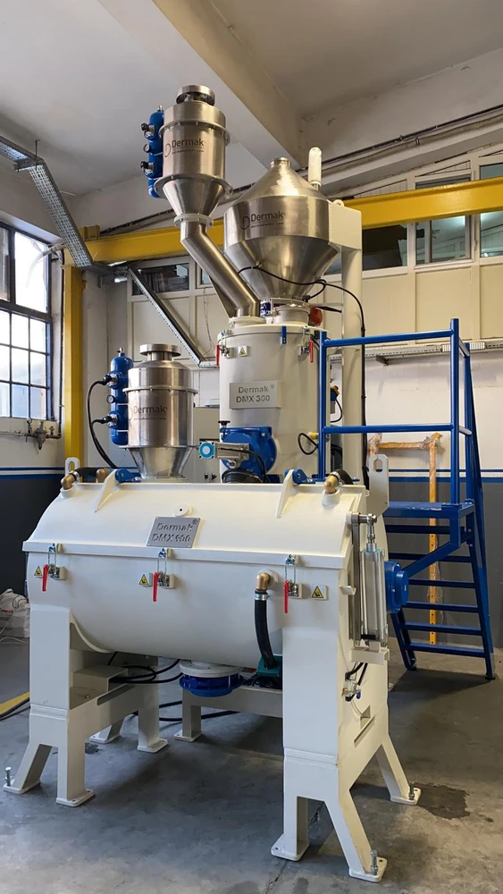 Фото Миксеры для ПВХ композиций. Контейнерные миксеры. Миксеры для мастербатча,