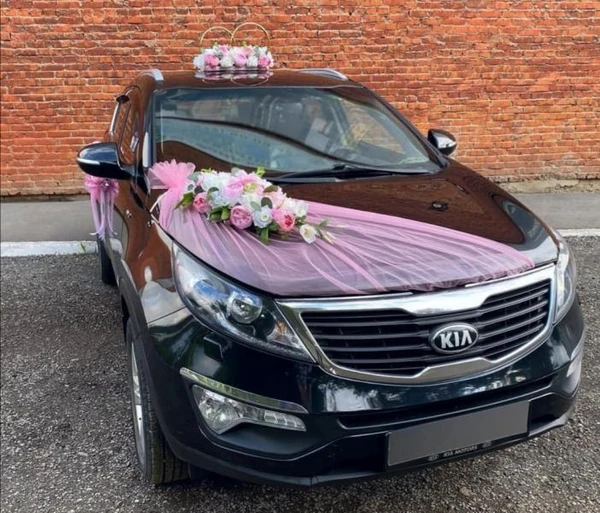 Фото Свадебное украшение на автомобиль