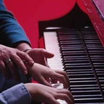 Уроки игры на фортепиано