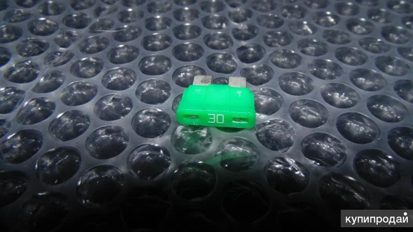 Tesla 30A, 10A - Предохранители пластинчатые плавкие