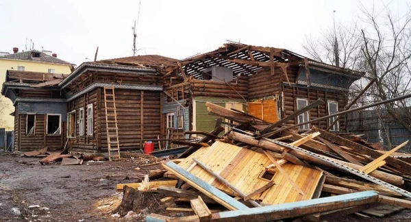Фото Разбор деревянных домов