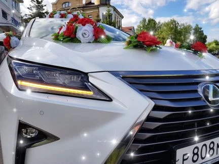 Фото Авто на свадьбу премиум класса Lexus RХ