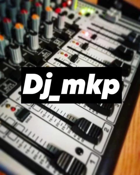 Фото DJ, Музыкант, Диджей с аппаратурой